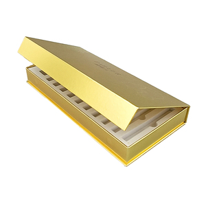 Caja de Regalo de Maquillaje con Cierre Magnético Dorado Reciclable con Logotipo Personalizado, Caja de Papel Rígida con Relieve y Laminado Mate para Empaque de Crema Facial - Product Image 4