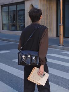 Lvlaea ठोस रंग पुरुषों वसंत शरद ऋतु के बाहरी स्वेटर बनियान आस्तीन रहित v-गर्दन ट्रेंडी पुरानी मुद्रा शैली पुरुषों के लिए रिबाल्ड बनियान - Product Image 3