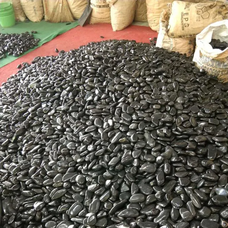 Natural Black Cobble Polished Normal Grade Outside Garden Landscape Paving機械研磨白ルーズ小石石