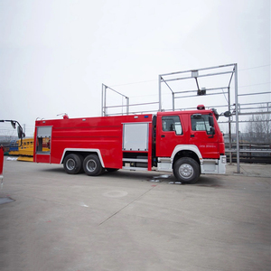Camion de lutte contre l'incendie Sinotruck Howo neuf, capacité de 10 tonnes, camion-citerne de lutte contre l'incendie à vendre - Product Image 4