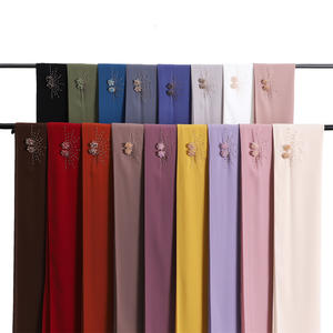 2024 nuevo lujo hecho a mano <span class=keywords><strong>Malus</strong></span> <span class=keywords><strong>Spectabilis</strong></span> 70*180cm perla gasa con cuentas Hijab diseñador Hijab con cuentas para mujeres musulmanas - Product Image 6