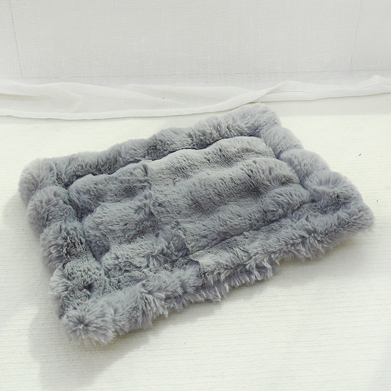 Imitation rabbit fur sleeping mat - volcanic ash