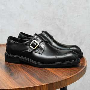 Chaussures Derby anglaises rehaussantes en cuir véritable verni brillant, motif gravé, robustes, légères, imperméables pour l'automne - Product Image 2