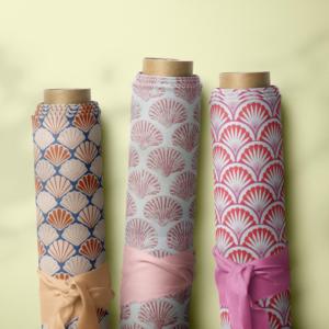 Nueva Tela de Algodón Suave con Estampado Digital de Diseño de Conchas Marinas en Degradado Ocean's Whisper para Vestido de Verano - Product Image 1