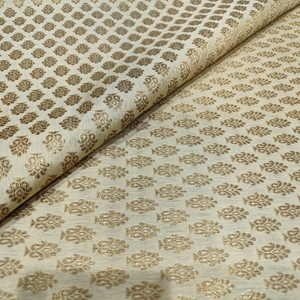 Tissu Brocart Léger et Respirant Élégant – Tissage de Luxe pour Robes Traditionnelles, Kurta, Blouse, Artisanat, Couture, Tapisserie et Décoration Intérieure - Product Image 4