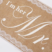 Guirlande de chaises en toile de jute « Monsieur et Madame » très populaire pour décorations de mariage rustique vintage, de fête prénuptiale et de fiançailles