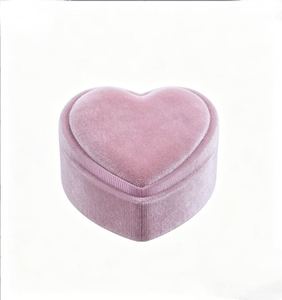 เคสใส่แหวนกำมะหยี่สีพีชสุดน่าหลงใหล - สัญลักษณ์สุดยอดแห่งความรักวัยเยาว์ - Product Image 4