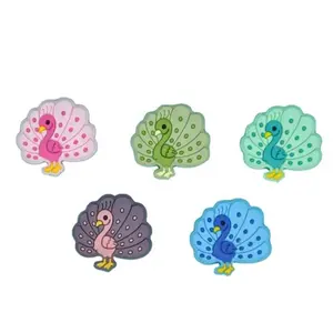 100 pz/borsa 2023 nuovo Kawaii cartoon animal peacock shaped massaggiagengive beads Bulk silicone focale perline sciolte per la creazione di gioielli con penna