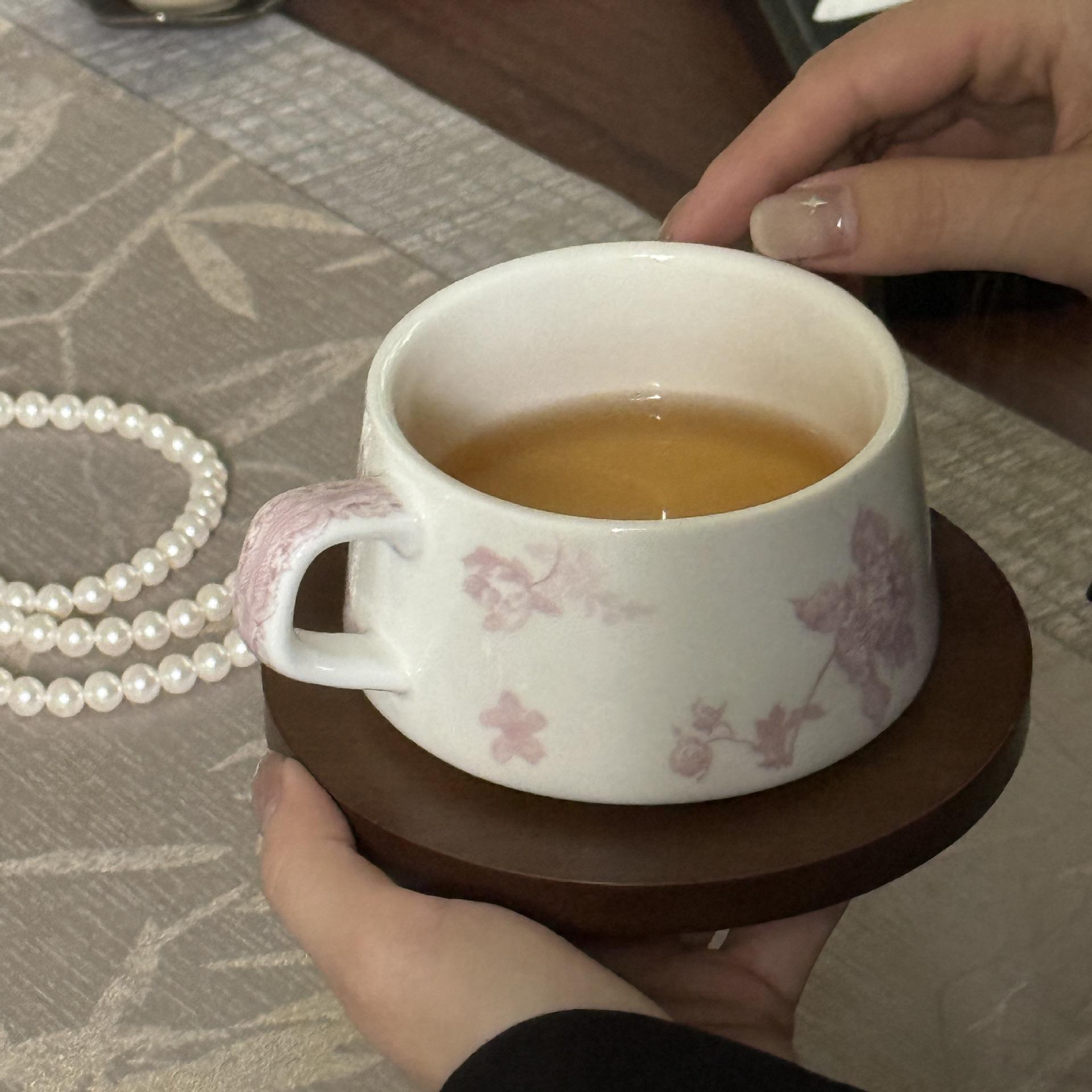 สีชมพู +