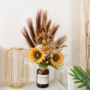 Bouquet de fleurs artificielles tournesol Fukuyama pour la décoration de la maison et des mariages CF01318 - Product Image 1