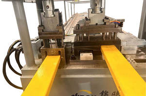 Máquina Punzonadora de Escaleras Tipo <span class=keywords><strong>A</strong></span> Totalmente Automática CNC PLC Motor FRP y Aluminio de Alta Eficiencia y Fácil Operación - Product Image 6