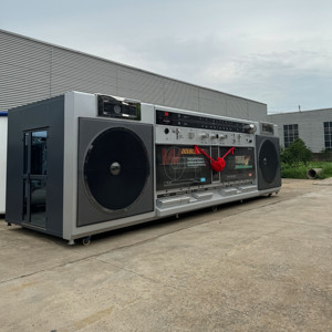Camion de restauration mobile géant en aluminium avec structure en acier inoxydable pour le service de thé au lait, café et snacks dans les marchés nocturnes et sites touristiques - Product Image 1