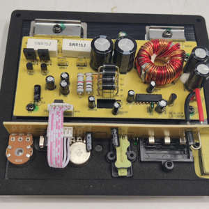 Vente directe de caisson de basses actif pour voiture de 10/8 pouces avec une puissance de 1200 W, système de sonorisation puissant dans une boîte en bois pour voitures - Product Image 2