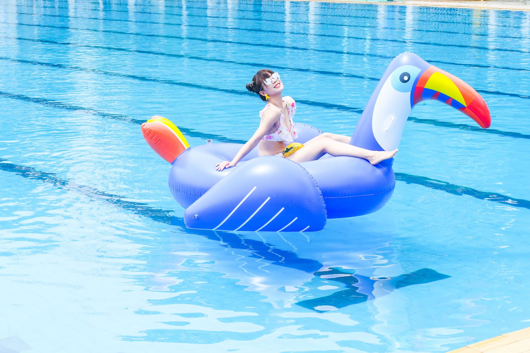 Crane Pool Inflatable - Durable & Fun Water Attractions