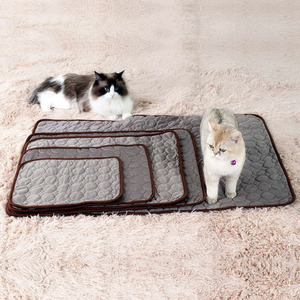Pet Dog Mat Selbst kühlende Matratze Cat Summer Ice Pad Kissen Keep Cool Bed - Product Image 2