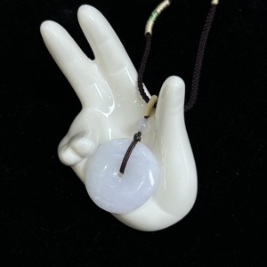 Colgante de Jadeíta Birmana Natural Grado A con Cierre de Seguridad, Tipo Hielo y Glutinoso, Redondo y Sencillo, Colgante Unisex - Product Image 3