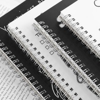 Carnet à spirale A5, couverture en carton blanc 350 g/m², 68 feuilles lignées, motif chiot noir et blanc, pour étudiants et cadeaux