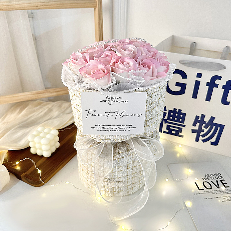 19 rose pink flowers + gift bag + lamp