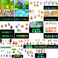 Mini canards de plage d'été avec lunettes de soleil et chapeau de soleil, figurines de plage, décorations de fête, jouets de piscine et de bain, cadeau pour enfants, vente en gros