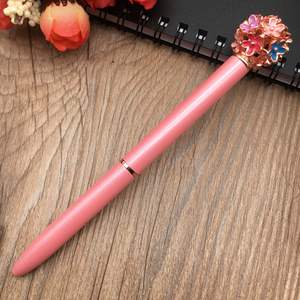 Stylo bille en métal torsadé de 1,0 mm, personnalisable avec logo, idéal pour cadeau de mariage (vente en gros) - Product Image 3