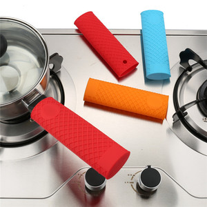 Housse de support de poêle à sauce <span class=keywords><strong>en</strong></span> <span class=keywords><strong>Silicone</strong></span>, avec couvercle antidérapant, pièces ustensiles de cuisine uniques, outils de cuisine uniques, <span class=keywords><strong>poignée</strong></span> de poêle - Product Image 2