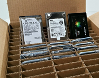 Экологичный комплект коробок из гофрированного картона для 2,5-дюймовых SSD/HDD-накопителей (51 слот) с губчатой подкладкой для хранения и транспортировки