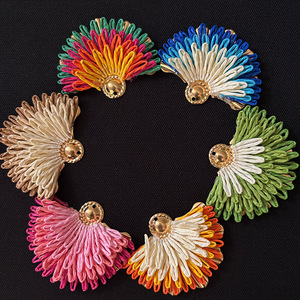 Accessoires en raphia faits à la main en forme d'éventail, breloques bohèmes pour boucles d'oreilles, cheveux, chaussures, décoration DIY - Product Image 1