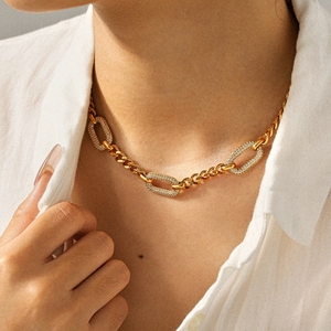 Collar de Cadena de Eslabones Gruesos de Acero Inoxidable Chapado en Oro de 18k con Dije de Cristal para Mujer - Product Image 1