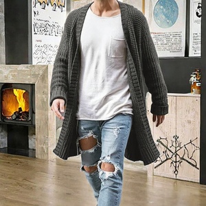 Pull-over en maille ample respirant de haute qualité pour homme, collection Automne/Hiver 2026, avec logo frontal et patchwork - Product Image 2