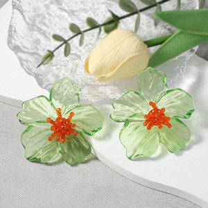 Pendientes de flores grandes de acrílico transparente, estilo retro europeo y americano, a la moda, venta al por mayor para mujeres. - Product Image 5