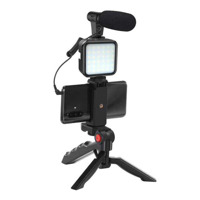 Multi-scene Live Outdoor Vlog Video LED Ring Fill Light With Telescopic Rotating Desktop Tripod Cell Phone Stand Microphone Kit