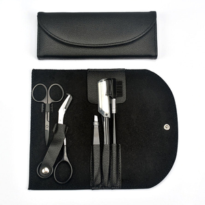 FOCSTAR Nouveau Kit de Rasage des <span class=keywords><strong>Sourcils</strong></span> en Acier Inoxydable 5 Pièces BT9018S – Rasoir Crayon, <span class=keywords><strong>Ciseaux</strong></span>, Coupe-<span class=keywords><strong>Sourcils</strong></span>, <span class=keywords><strong>Brosse</strong></span> et <span class=keywords><strong>Peigne</strong></span> Inclinés <span class=keywords><strong>pour</strong></span> le Soin et l'Épilation - Product Image 1