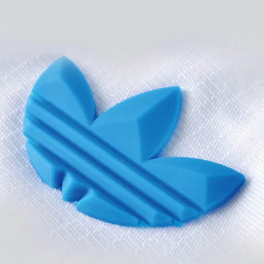 PET vinil özel 3D yükseltilmiş Logo yüksek yoğunluklu kauçuk silikon ısı transferi baskılı konfeksiyon etiket için 3d siliconesticker