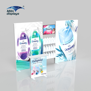 Étagère de présentation lumineuse LED en tissu avec profilé en aluminium autoportant 10x10, rétroéclairée, pour exposition de cosmétiques et de bijoux - Product Image 1