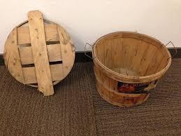 PRIX DE GROS BON MARCHÉ PANIER EN BOIS DE CRABE EN BOIS D'ACACIA NATUREL AVEC COUVERCLE 2024-PANIER DE RANGEMENT EN BOIS PERSONNALISÉ OEM - Product Image 4