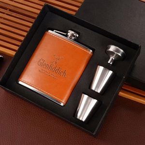 Gourde à whisky en acier inoxydable de 7 oz avec étui en cuir, portable, pour voyage, avec ensemble de verres à vin - Product Image 1
