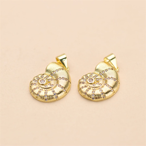 Ciondolo in Ottone Placcato Oro con Zirconi, Charm a Forma di Oceano per Creazione di Gioielli - Product Image 4
