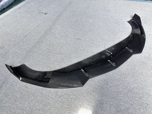 ชุดแต่งคาร์บอนไฟเบอร์แบบแห้ง สำหรับ Urus รุ่นอัพเกรด 1016 สไตล์ไวด์บอดี้ ประกอบด้วย สเกิร์ตหน้า สเกิร์ตข้าง สปอยเลอร์หลัง ดิฟฟิวเซอร์ ฝากระโปรง - Product Image 2