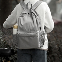 Sac à dos minimaliste et fin avec poignée supérieure et harnais réglable pour le cyclisme urbain, les séances d'étude, les trajets sur le campus et les voyages