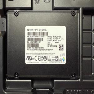 ฮอร์นชิง โซลิดสเตทไดรฟ์ มือสอง รุ่น MZWLR7T6HALA-00007 PM1733 U.2 EV2 7.68T 6Gbps SSD - Product Image 3