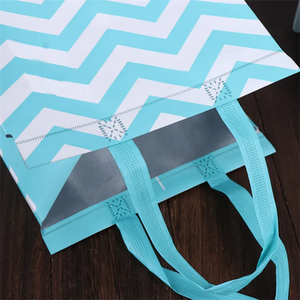 Sac isotherme personnalisé, sac isotherme imperméable, sac de shopping pliable en PP laminé non tissé avec logos - Product Image 5