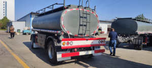 Corps de réservoir de carburant de 20kl avec 3-7 compartiments SKD pour l'eau méthanol, l'<span class=keywords><strong>alcool</strong></span> méthylique, l'huile, le <span class=keywords><strong>jet</strong></span> diesel A-1 le transport d'acide camion-citerne) - Product Image 6