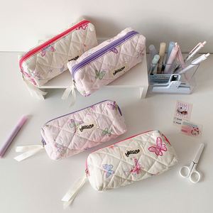 Trousse de Toilette de Voyage Pratique, Trousse à Crayons Matelassée en Coton avec Fermeture Éclair, Motif Papillon et Textures Adorables, pour Étudiants et Fournitures Scolaires - Product Image 2
