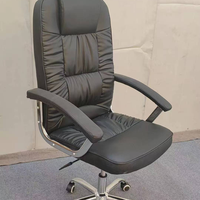 Chaise de bureau exécutive ergonomique à dossier haut en cuir PU, avec accoudoirs de luxe, base chromée, pivotante et inclinable, idéale pour la salle à manger