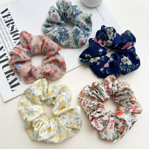 Coleteros de Tela con Estampado Floral, Coleteros Grandes, Coleteros Coloridos Tipo Scrunchie - Product Image 3