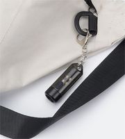 Senter Gantungan Kunci USB-C EDC Mini Berkualitas Tinggi Unik Elegan Profesional Tahan Lama dengan Cangkang ABS dan Pengait untuk Aktivitas Luar Ruangan