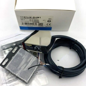 PLC ยี่ห้อ E3JK-R4M1 พร้อมกล่องและเซ็นเซอร์อื่นๆ - Product Image 1