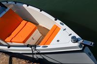 Offre Spéciale personnalisable de bateau de pêche de fibre de verre de 23ft sur le marché de l'Europe avec 300L Feul Tank