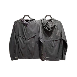 <span class=keywords><strong>Veste</strong></span> coupe-vent d'été pour <span class=keywords><strong>homme</strong></span> et femme, fine, décontractée, avec fermeture éclair, logo réfléchissant, capuche, protection anti-ultraviolet, protection solaire - Product Image 4