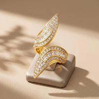 Bague de luxe double feuille en acier plaqué or 18 carats, pavée de zircone cubique, pour femme, bijou de mode pour cocktail et soirée